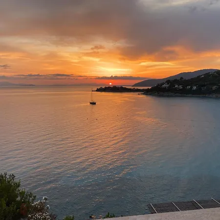 Di Mare Villa *